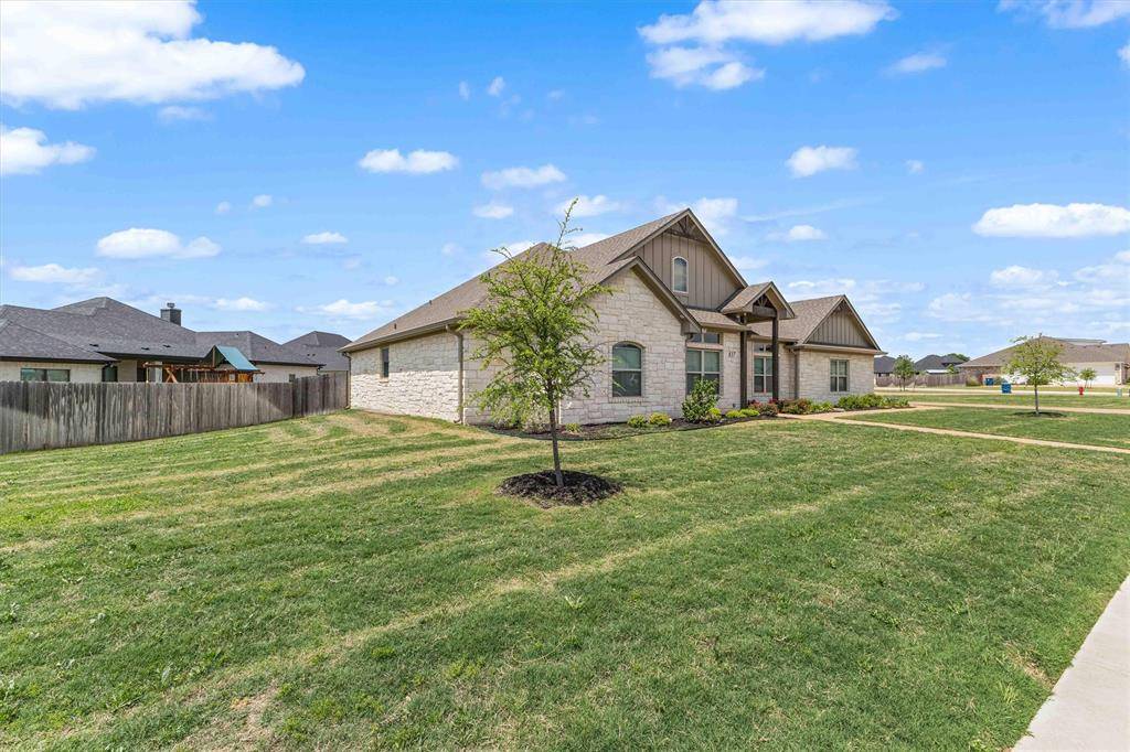 Hewitt, TX 76643,837 Gallant Fox Road