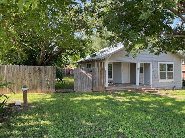 Woodson, TX 76491,100 E Hill Street