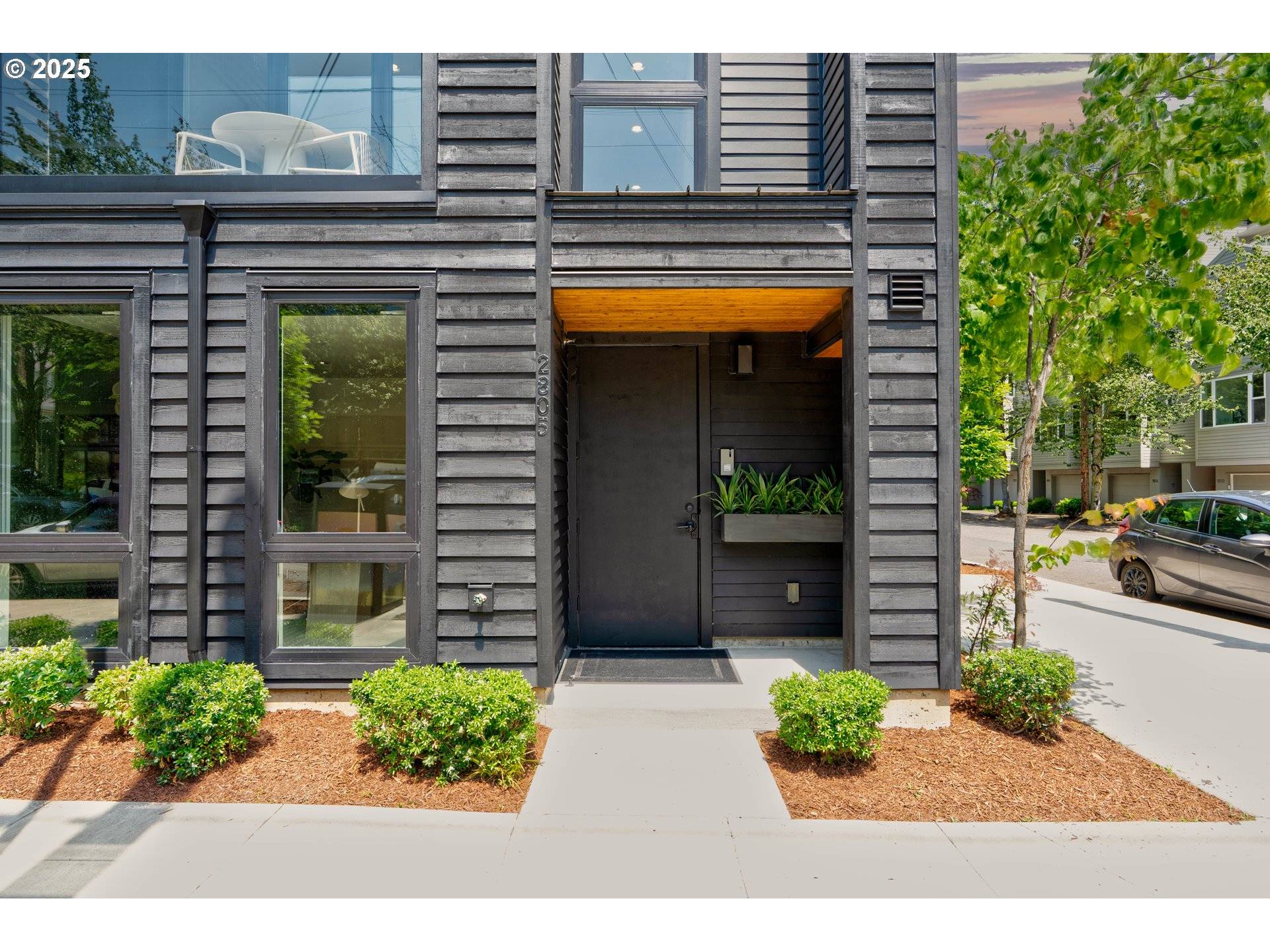 Portland, OR 97210,2805 NW THURMAN ST