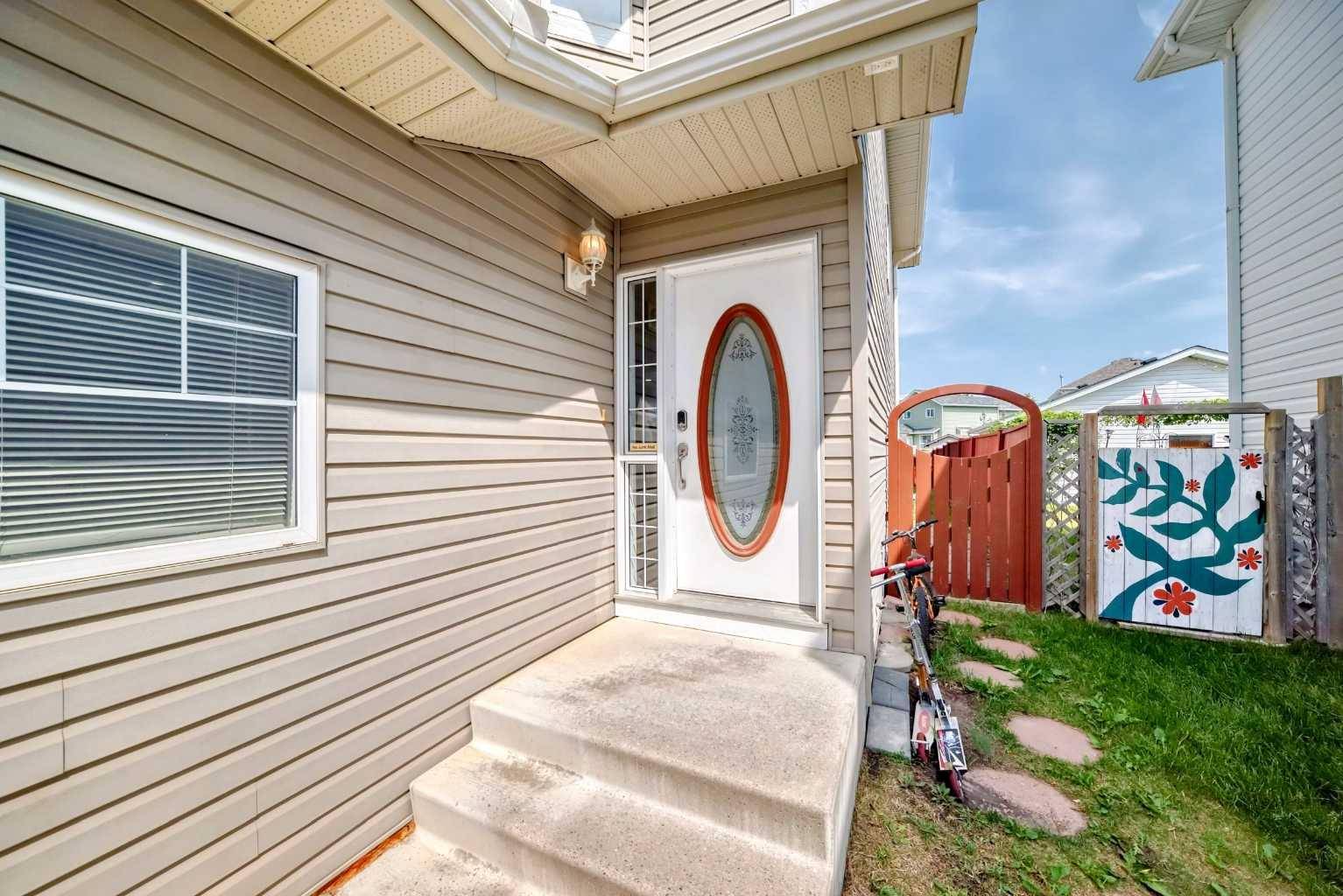 Calgary, AB T3K 4V7,262 Covewood PARK NE