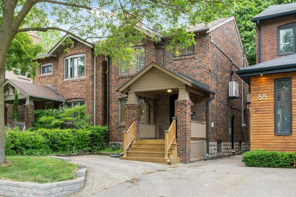 Toronto C04, ON M5M 1P3,92 Brookdale AVE