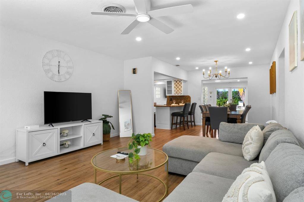 Pompano Beach, FL 33060,1321 SE 2nd St