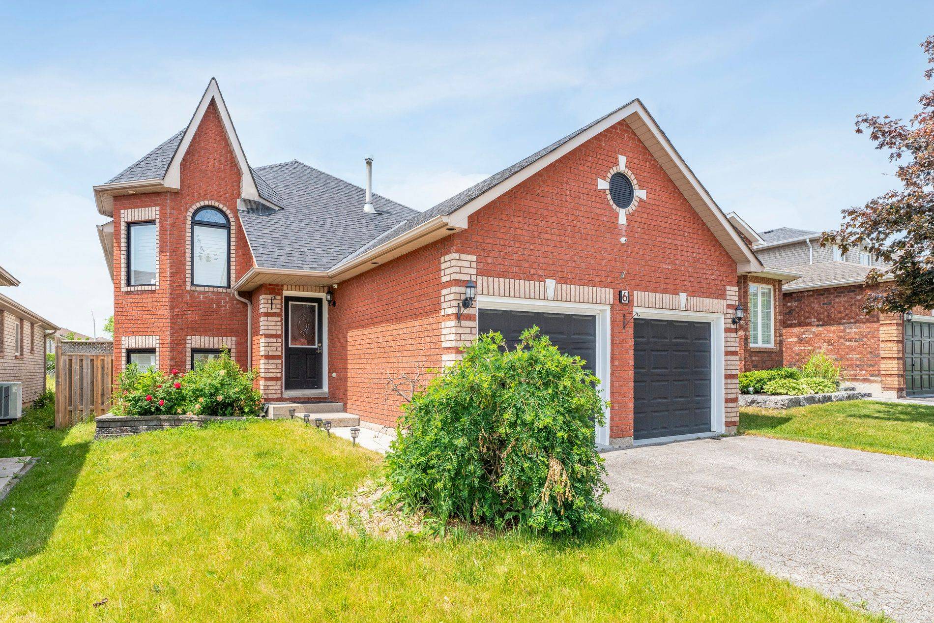 Barrie, ON L4M 7A4,6 Ambler Bay N/A