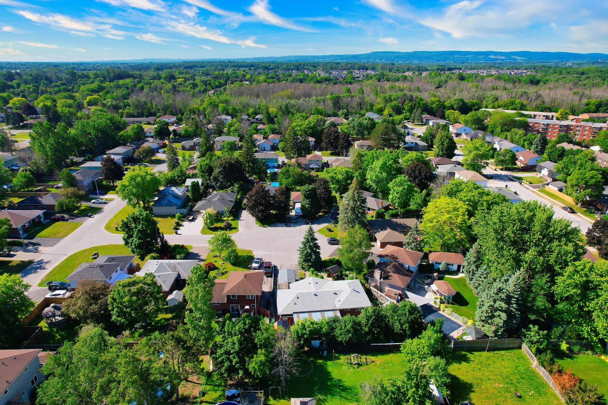Collingwood, ON L9Y 4B7,7 Whipps CT