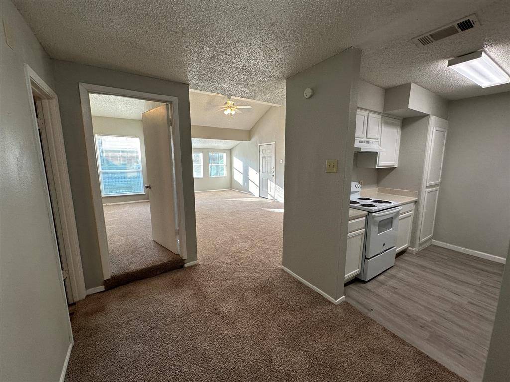Dallas, TX 75243,9696 Walnut Street #2016