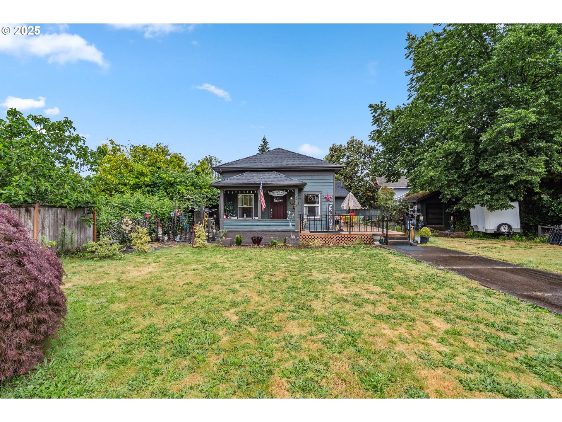 Albany, OR 97321,623 10TH AVE