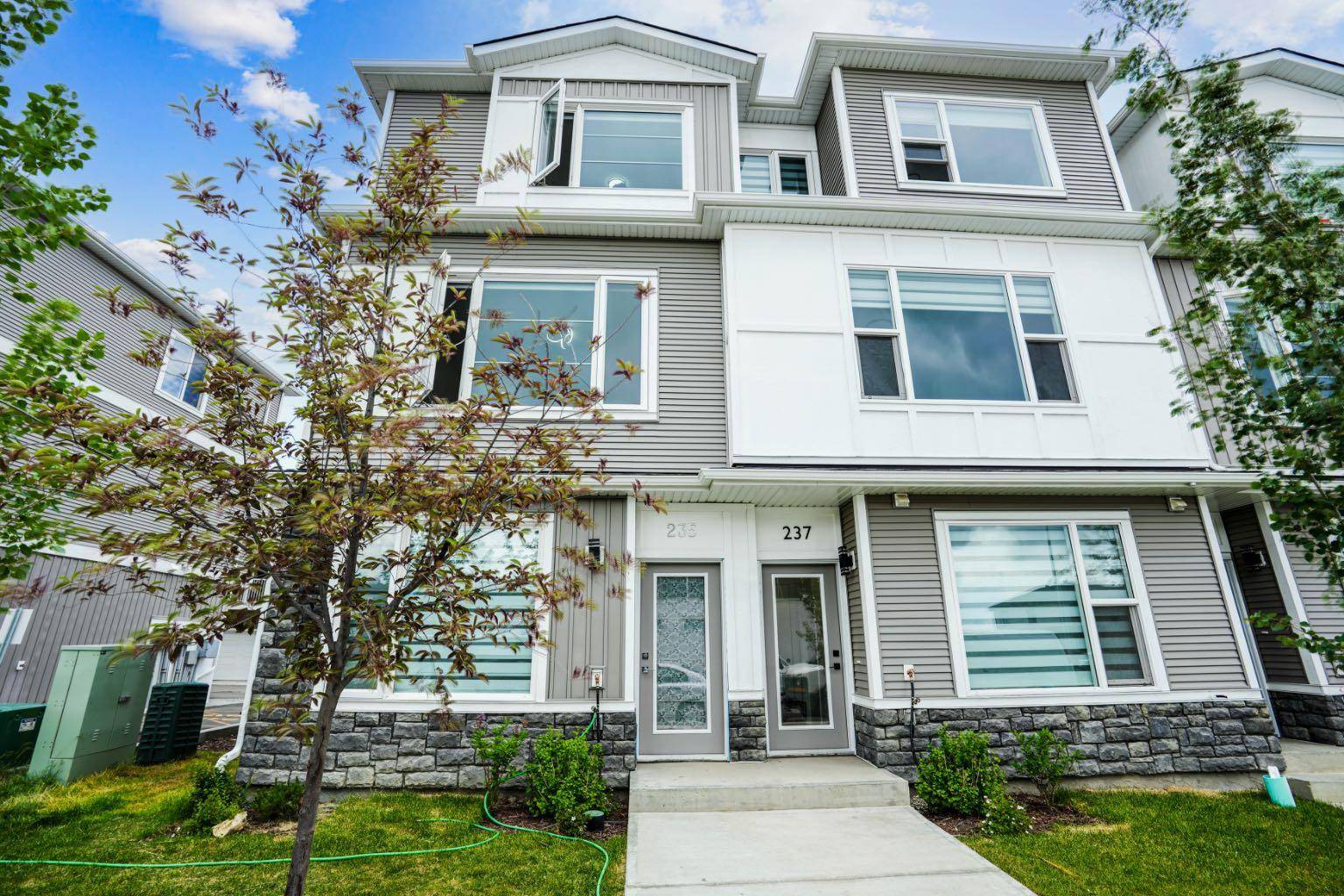 Calgary, AB T3J5S6,235 Saddlepeace CRES NE
