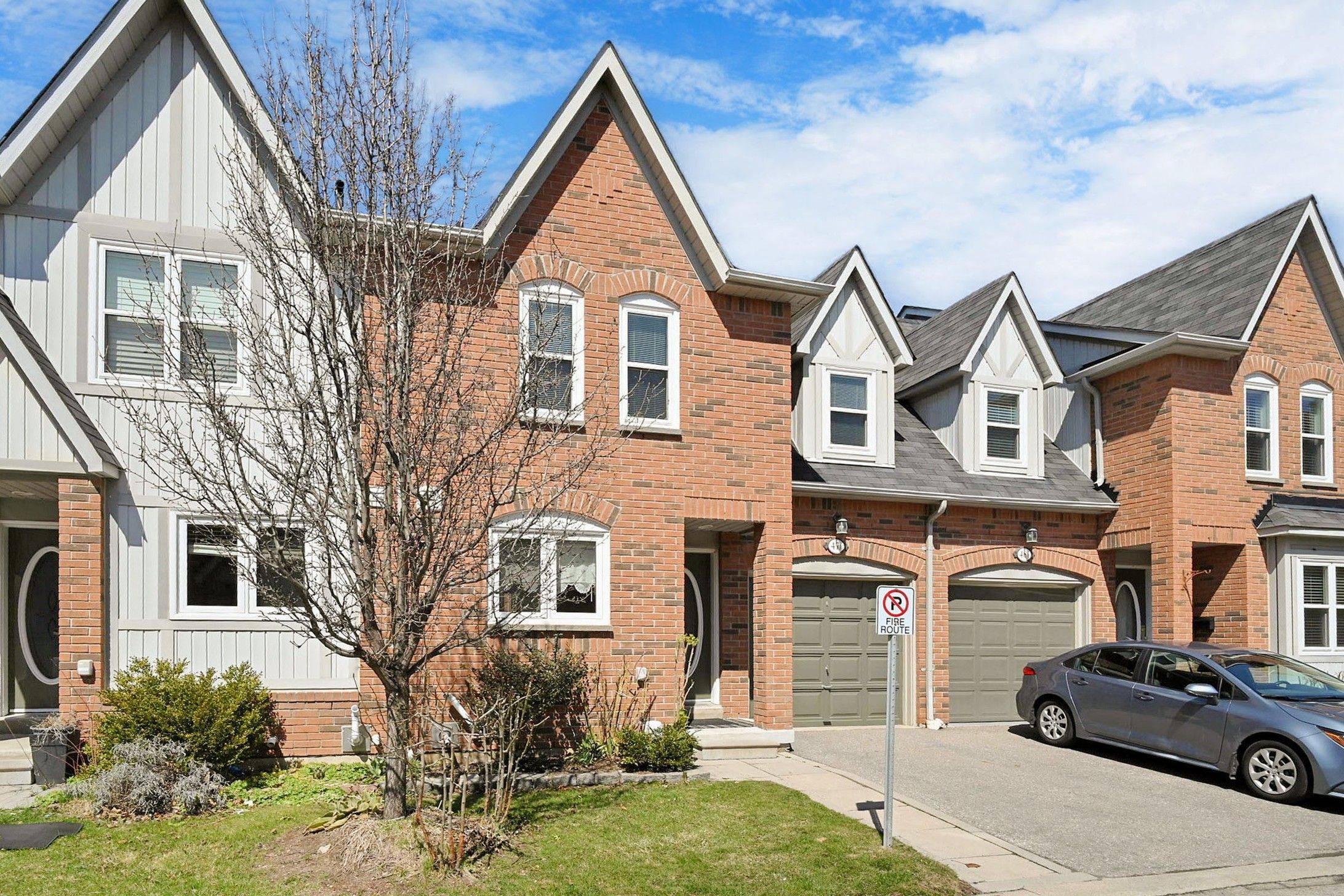 Mississauga, ON L5M 5X1,5865 Dalebrook CRES #47B