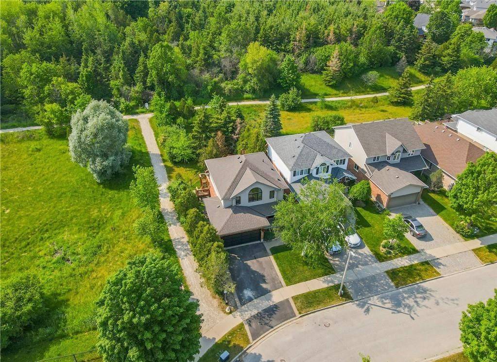 Guelph, ON N1G 5A4,25 Hayward CRES