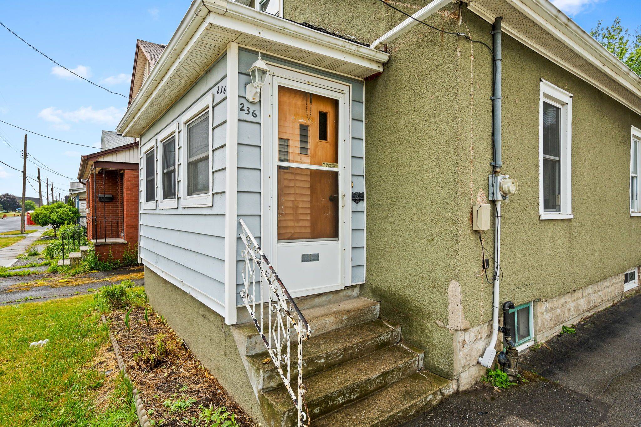 Port Colborne, ON L3K 1Z3,236 Davis ST