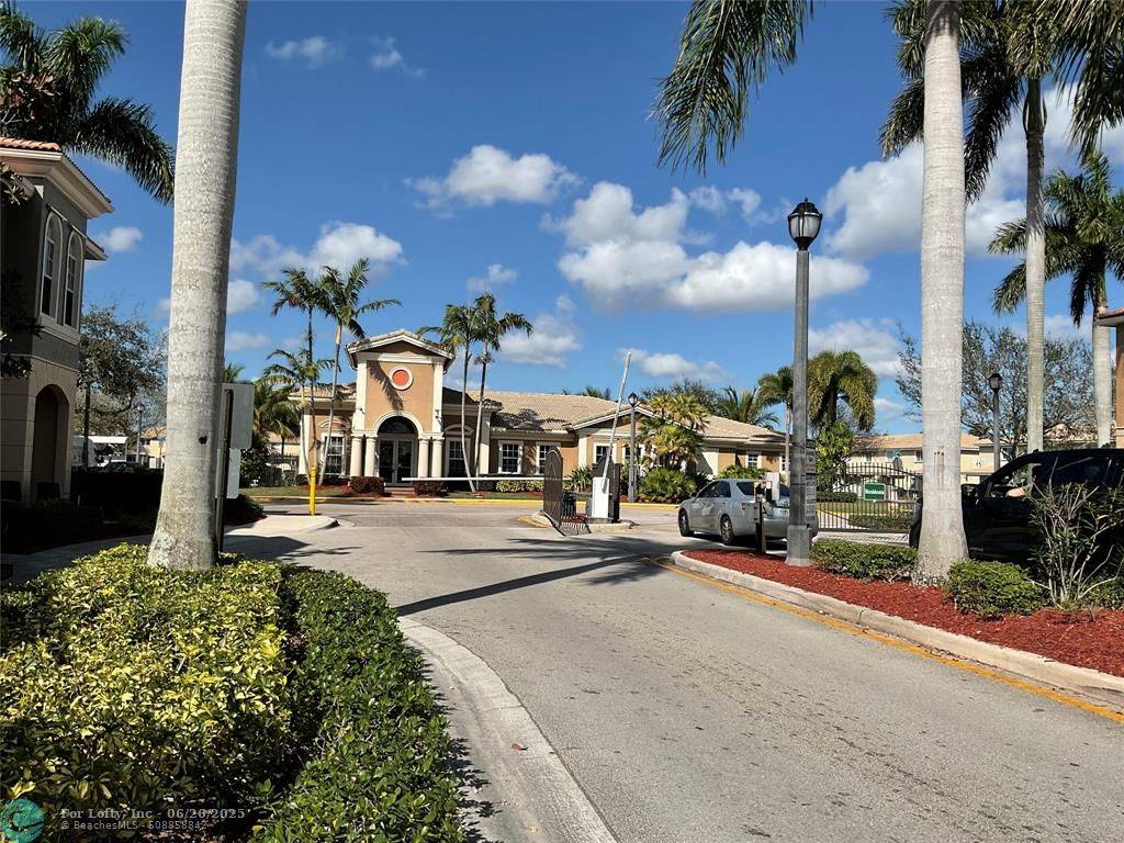 Tamarac, FL 33321,9093 Chambers St #9093