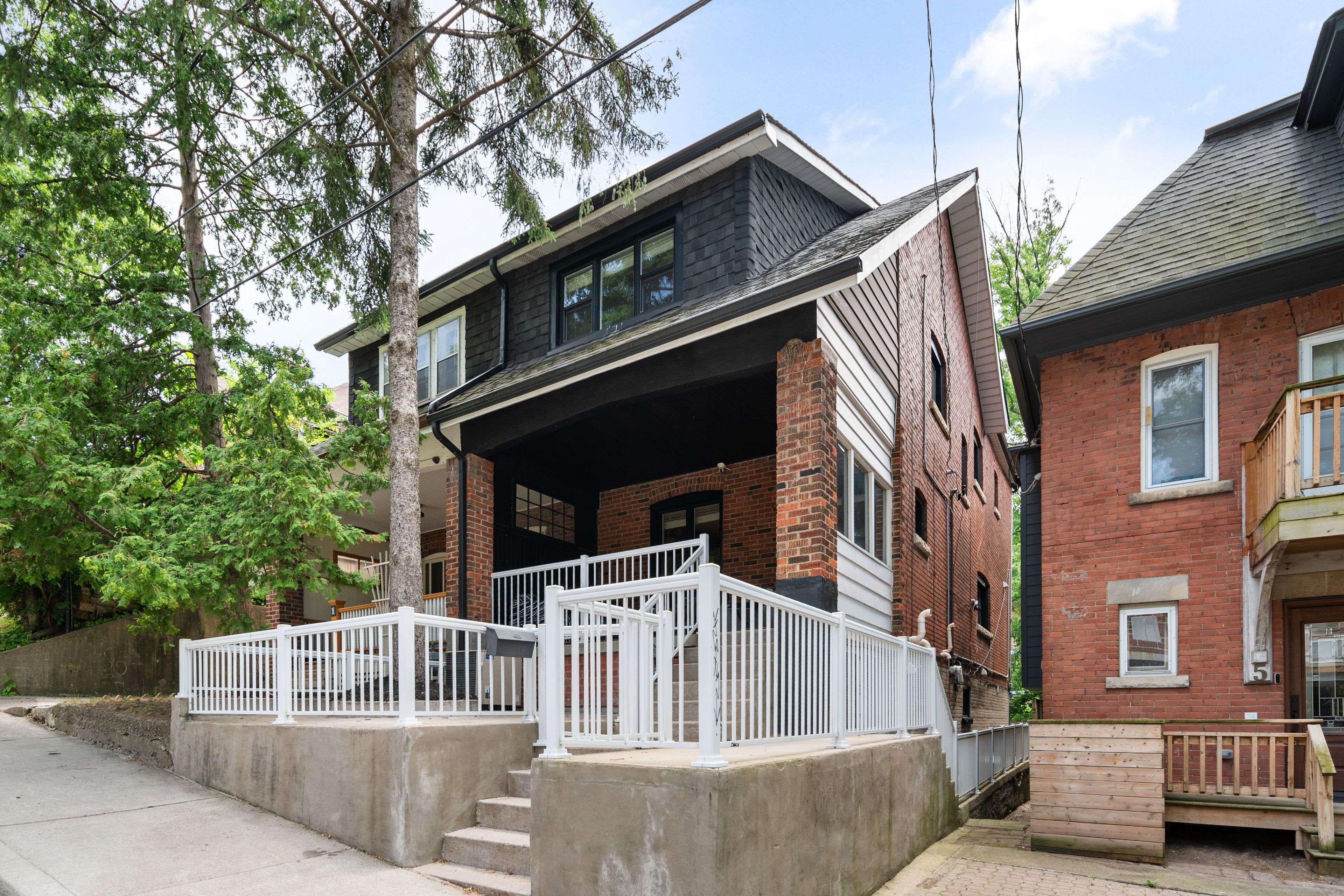 Toronto W02, ON M6P 1B7,3 Glen Gordon RD