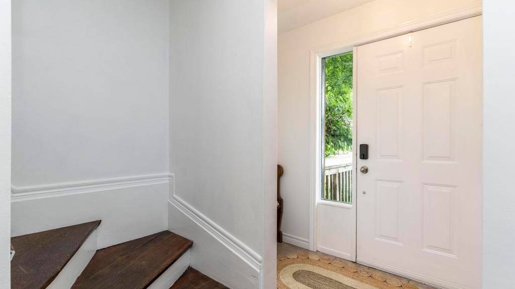 Thames Centre, ON N0L 1G2,90 QUEEN ST