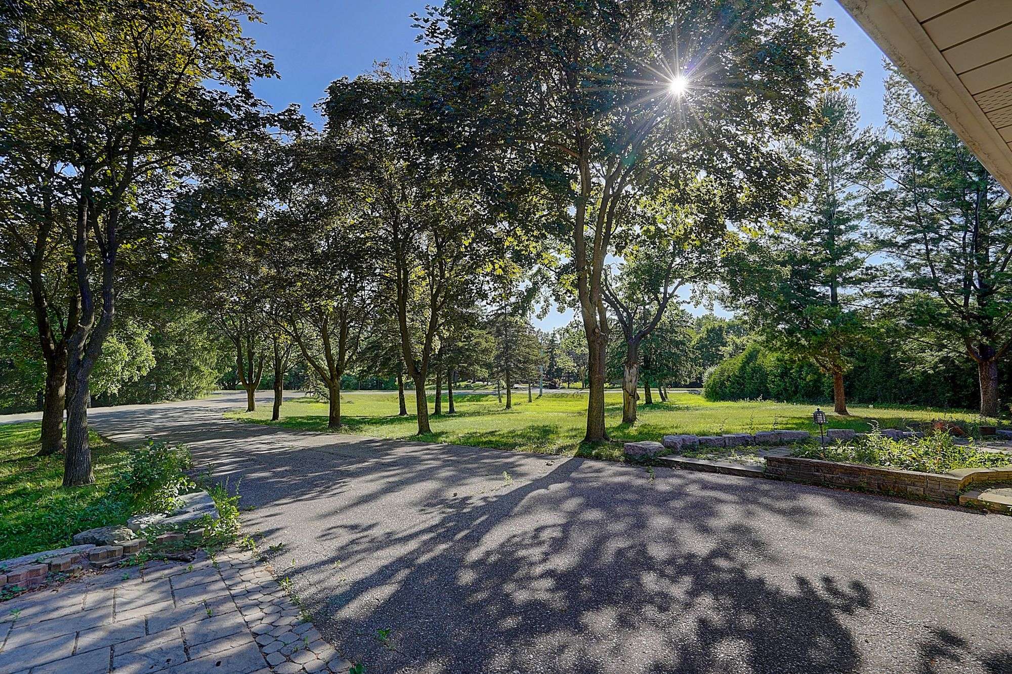 Richmond Hill, ON L4C 9W5,99 Burndean CT