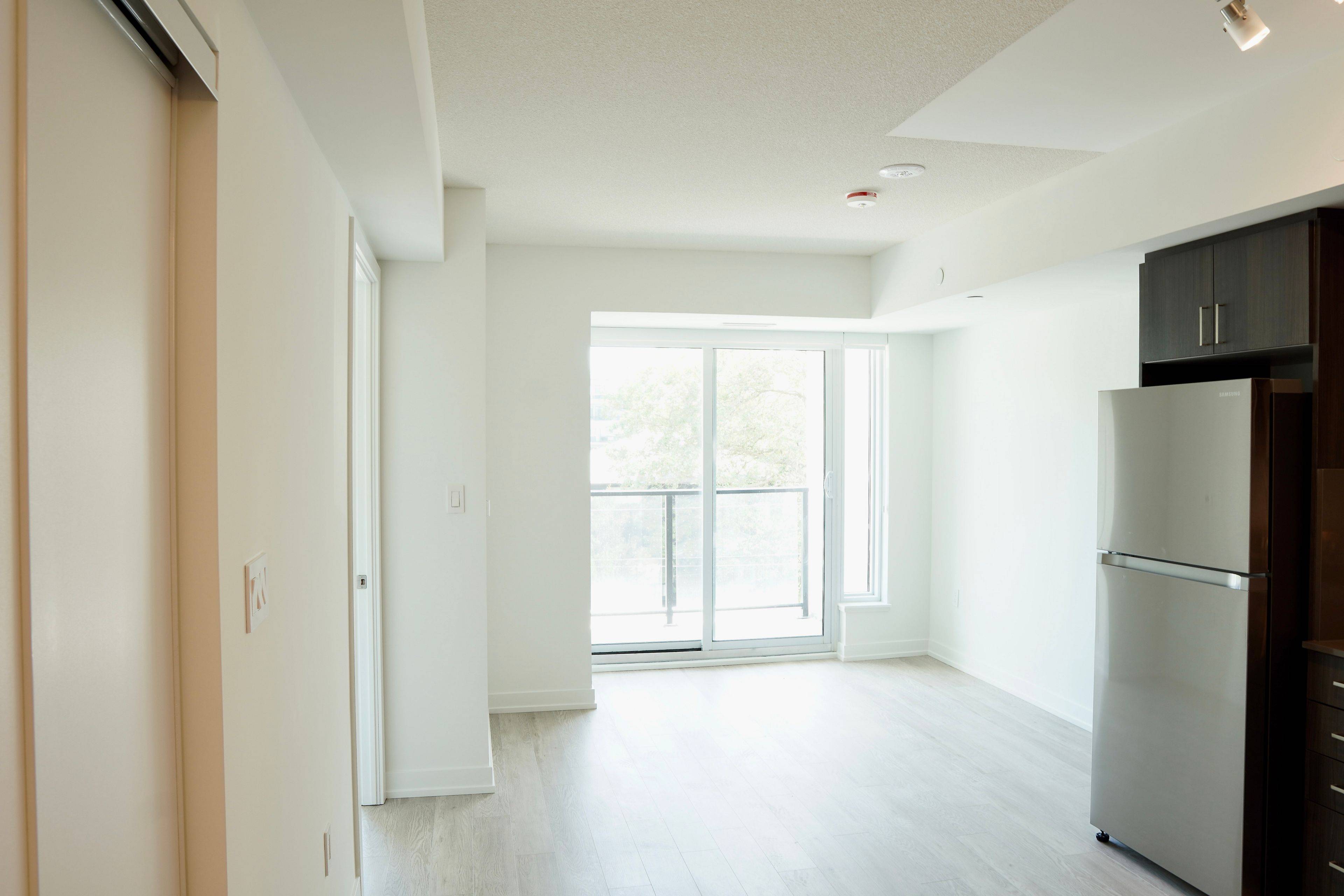Toronto W04, ON M6B 0B1,556 Marlee AVE #310