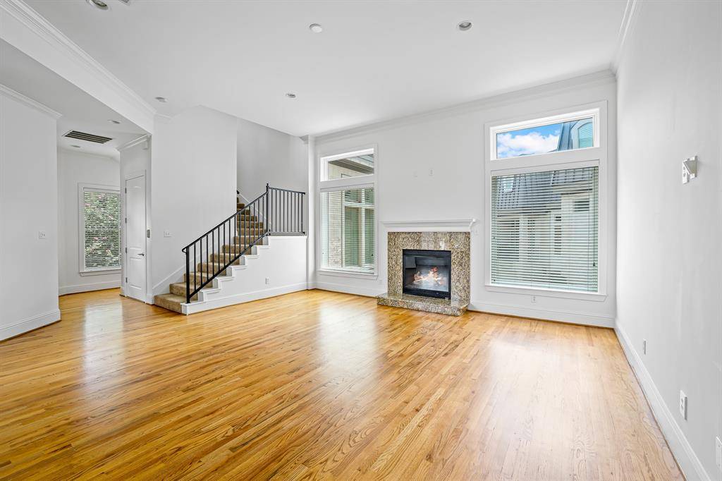 Dallas, TX 75204,2712 Hibernia Street