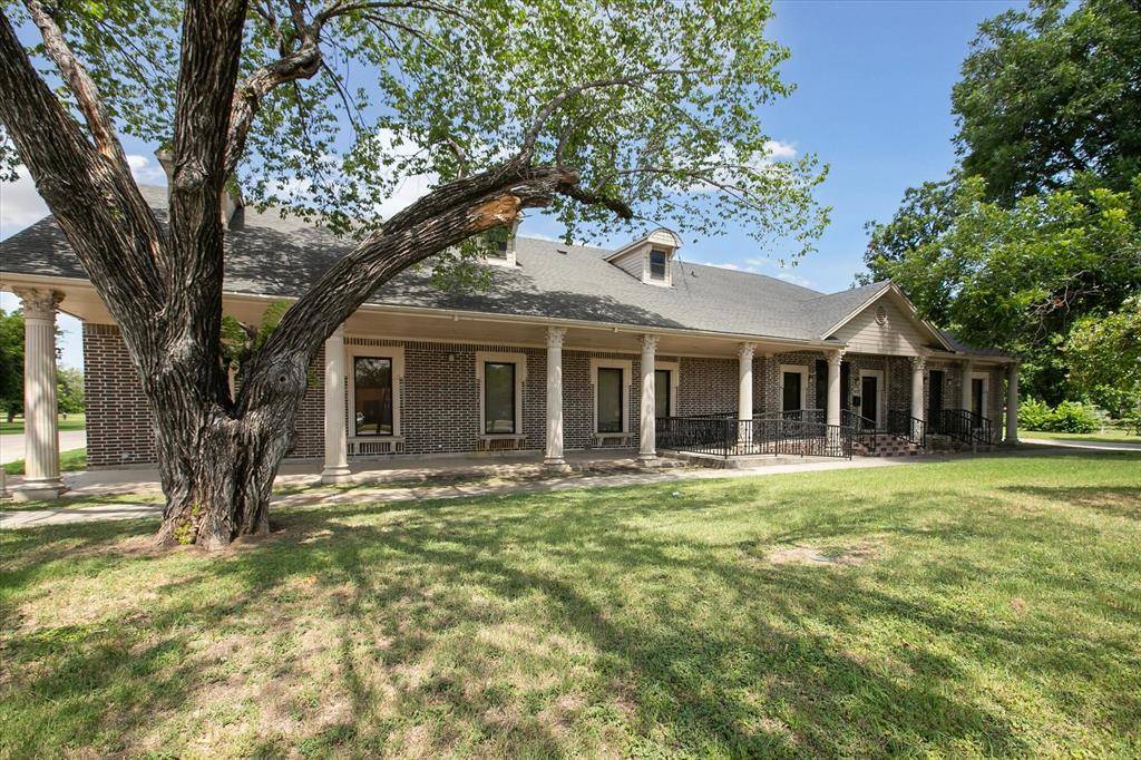 Fort Worth, TX 76111,3403 N Beach Street