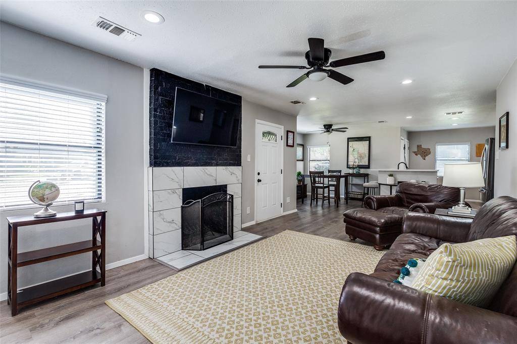 Dallas, TX 75211,2717 El Tivoli Drive