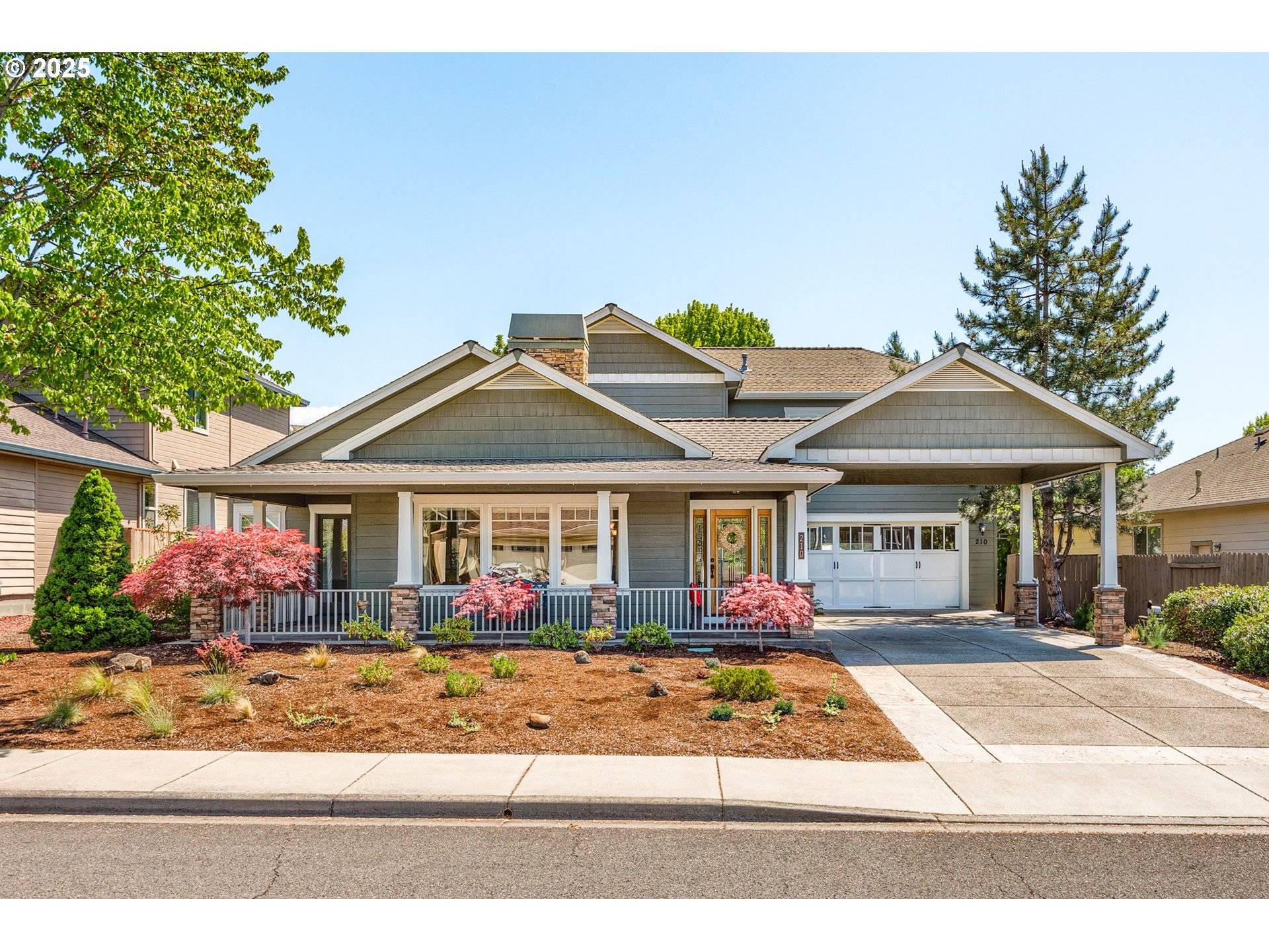 Eagle Point, OR 97524,210 BELLERIVE DR