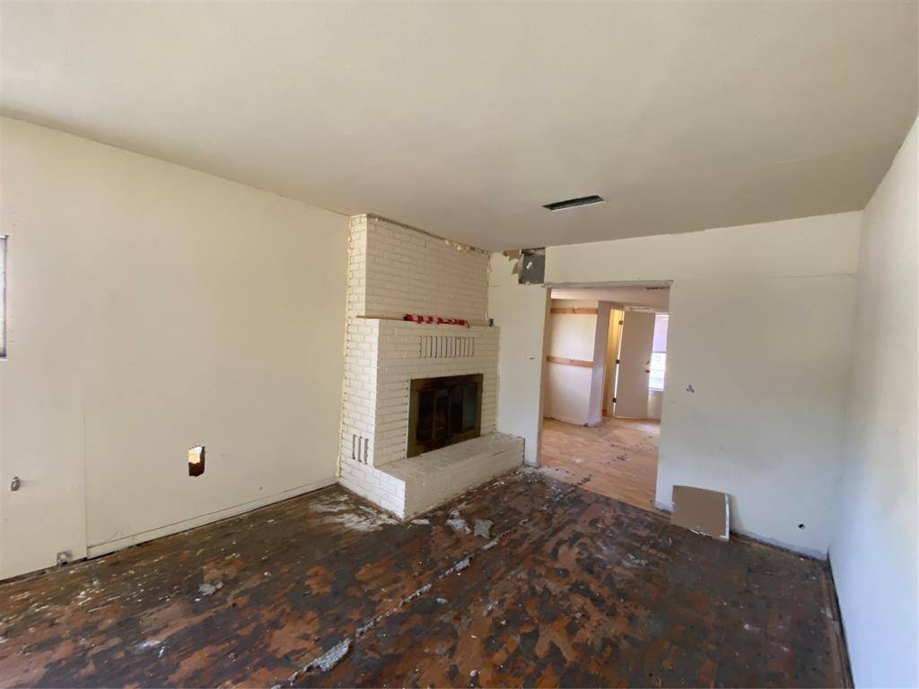 Lake Worth, TX 76135,6812 Lakeside Drive