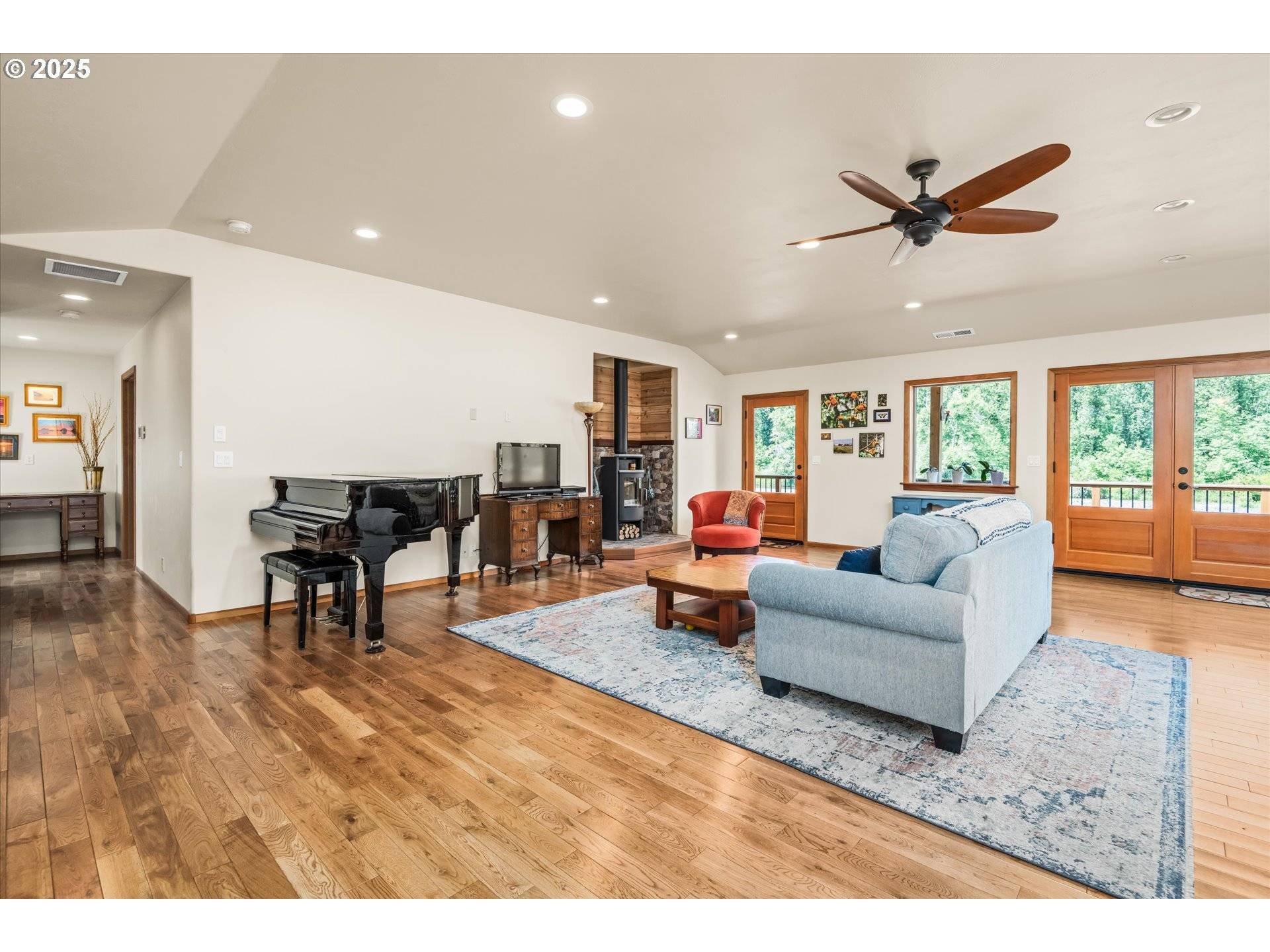 Pleasant Hill, OR 97455,37381 RIVERSIDE DR