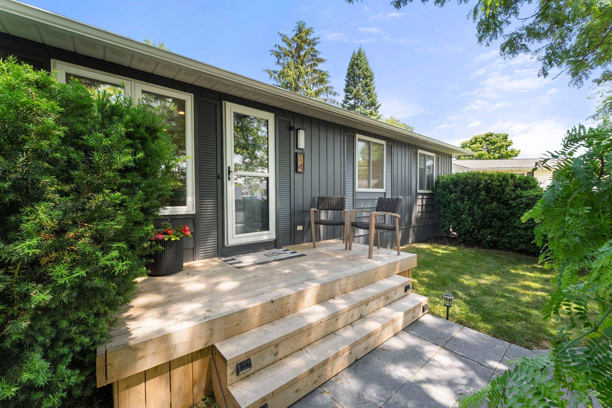 New Tecumseth, ON L0G 1W0,14 Greenaway ST