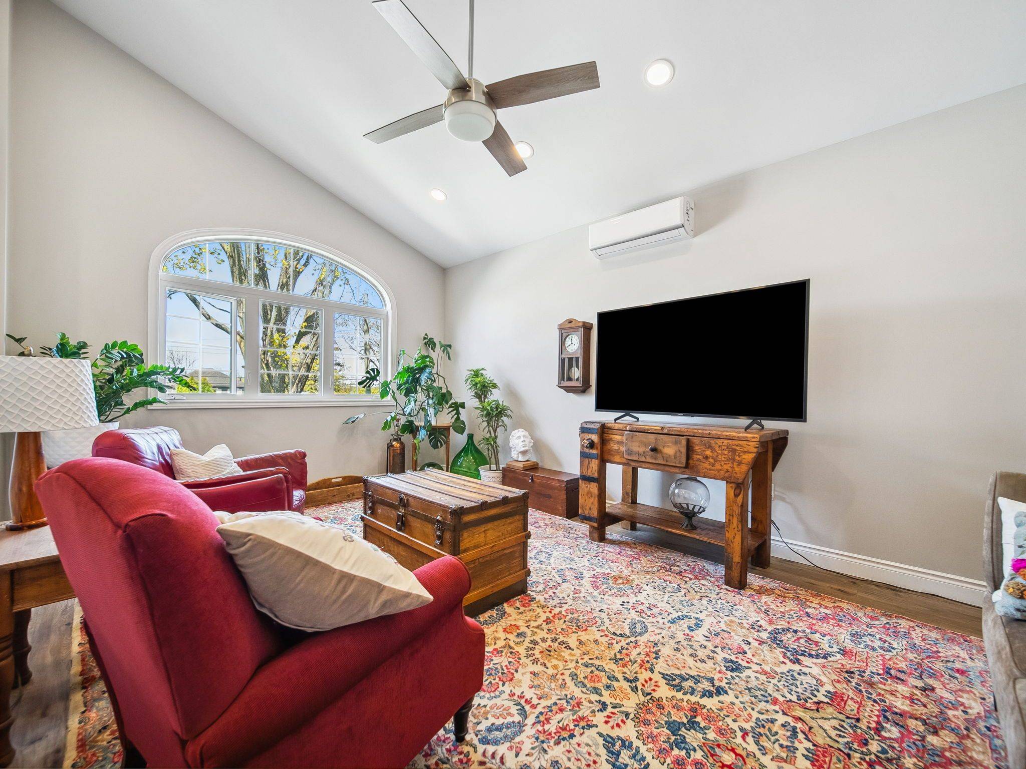 Ramara, ON L3V 1B3,112B Creighton ST #1 & 2