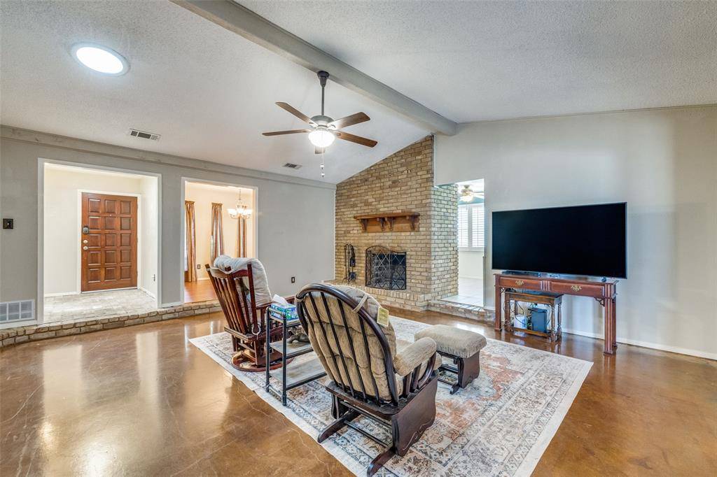 Fort Worth, TX 76133,6400 Kingswood Drive