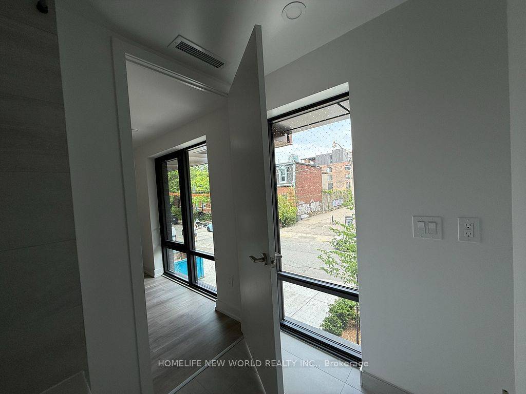 Toronto C08, ON M5A 1H5,28 Eastern AVE #TH01