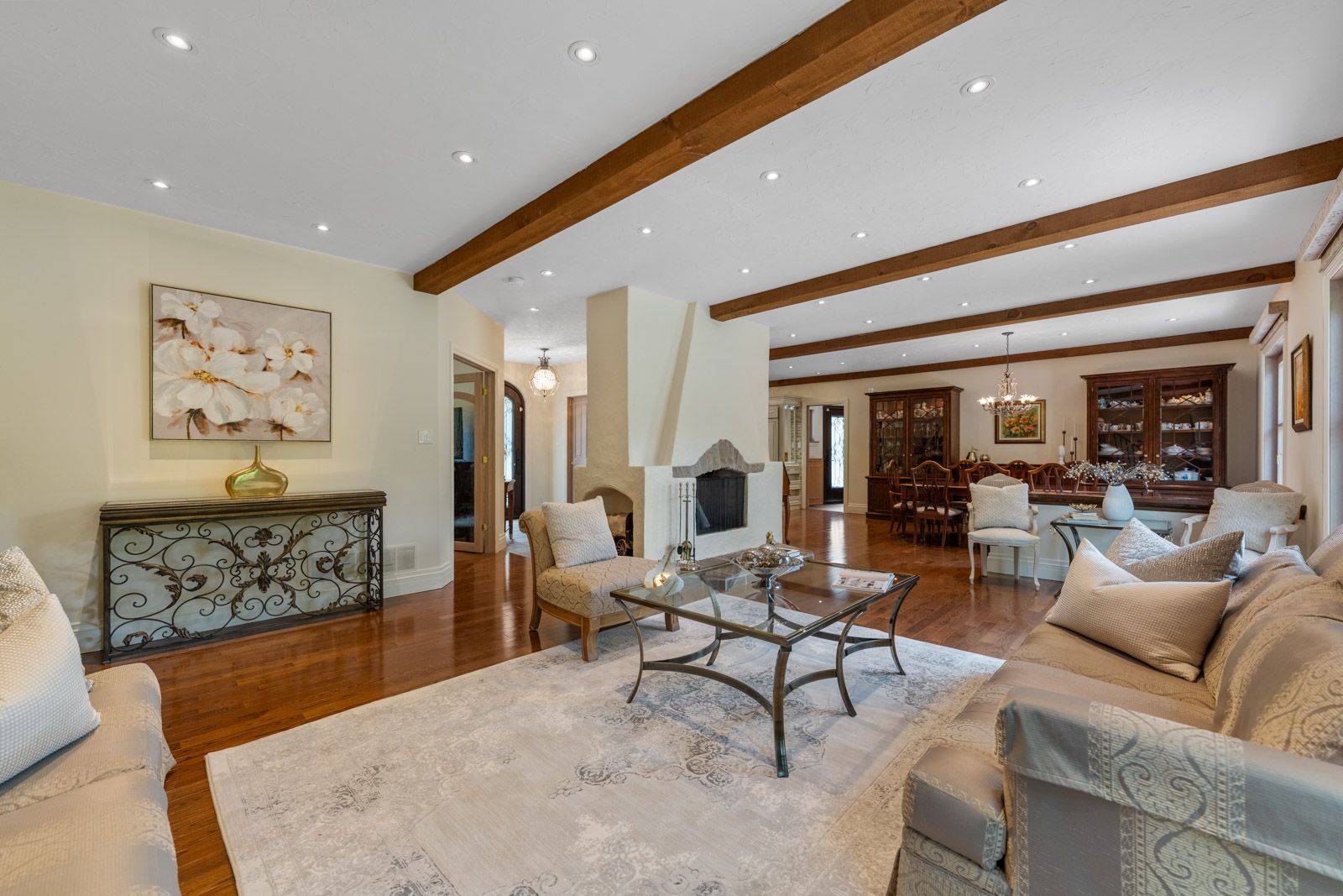 King, ON L7B 1K8,30 Kingswood DR