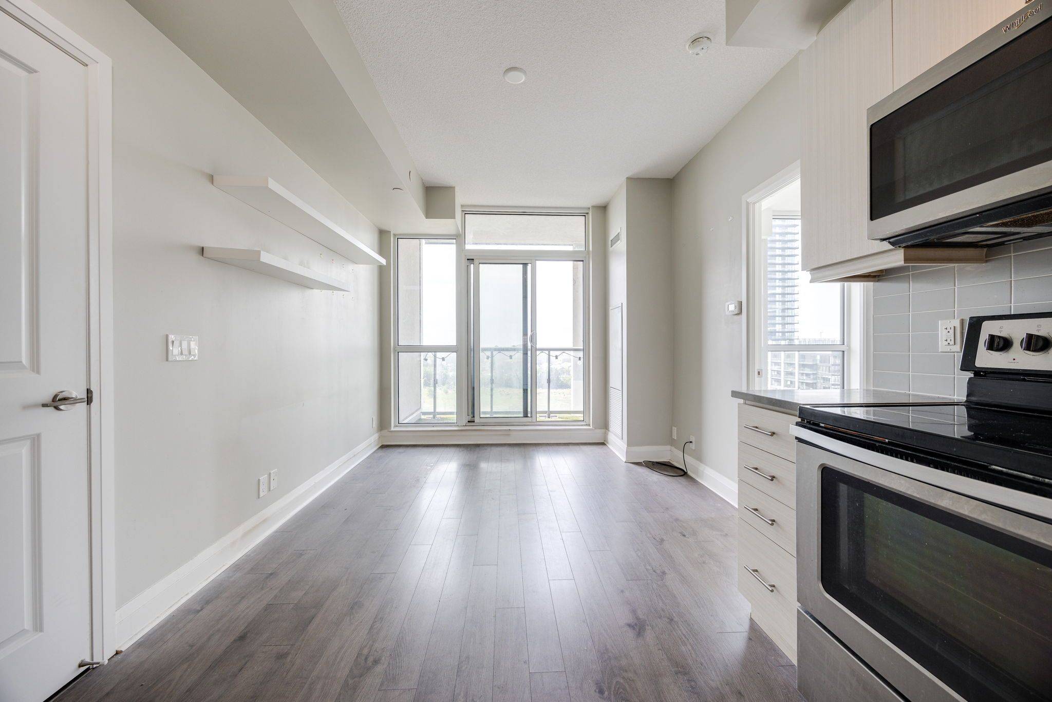Toronto W08, ON M8Z 0C8,17 Zorra ST #609