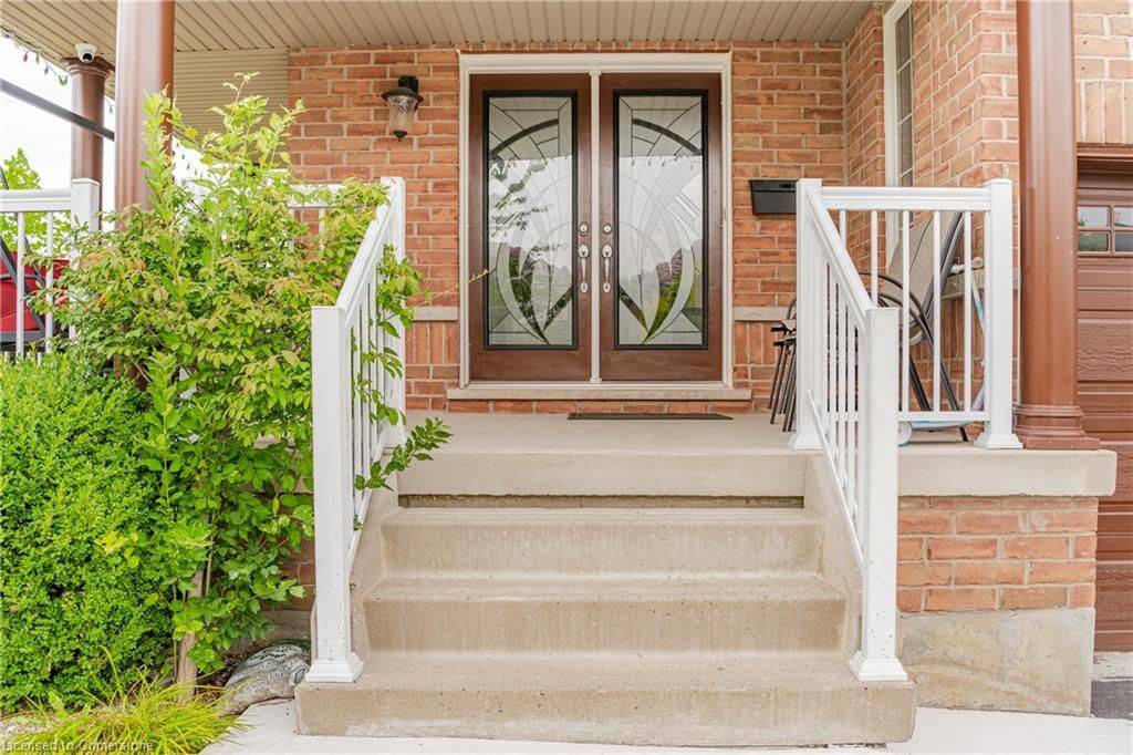 Brantford, ON N3S 0E2,217 Thomas AVE