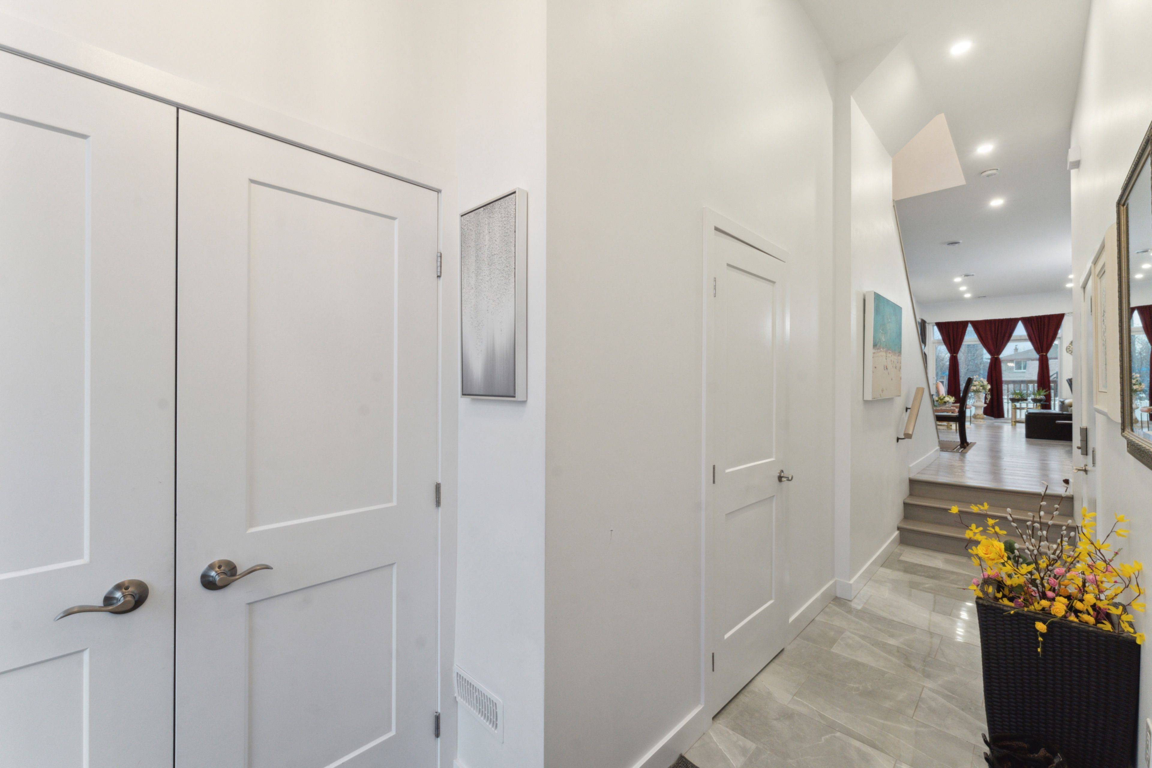 Vanier And Kingsview Park, ON K1L 6Z5,133 duford ST #A