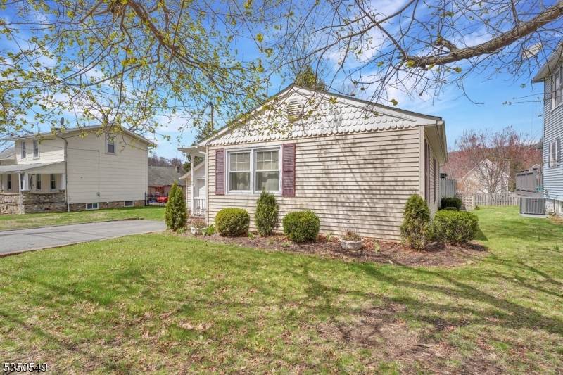 Roxbury Twp., NJ 07850,152 Center St