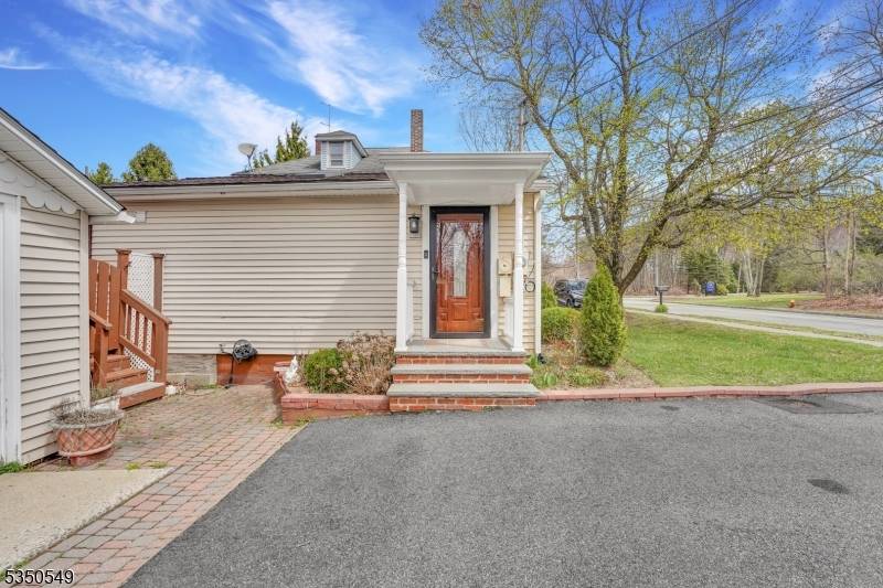 Roxbury Twp., NJ 07850,152 Center St