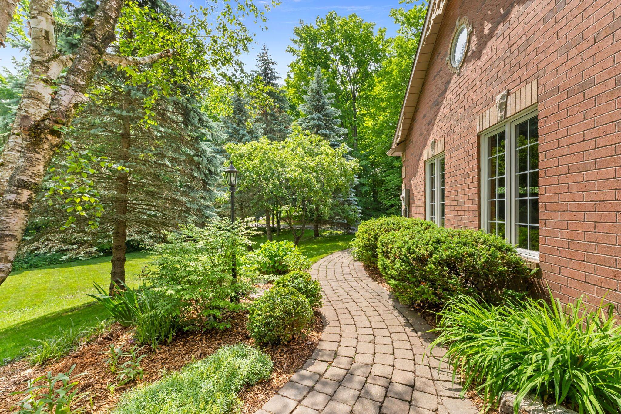 Uxbridge, ON L9P 0L1,8 Oakview PL