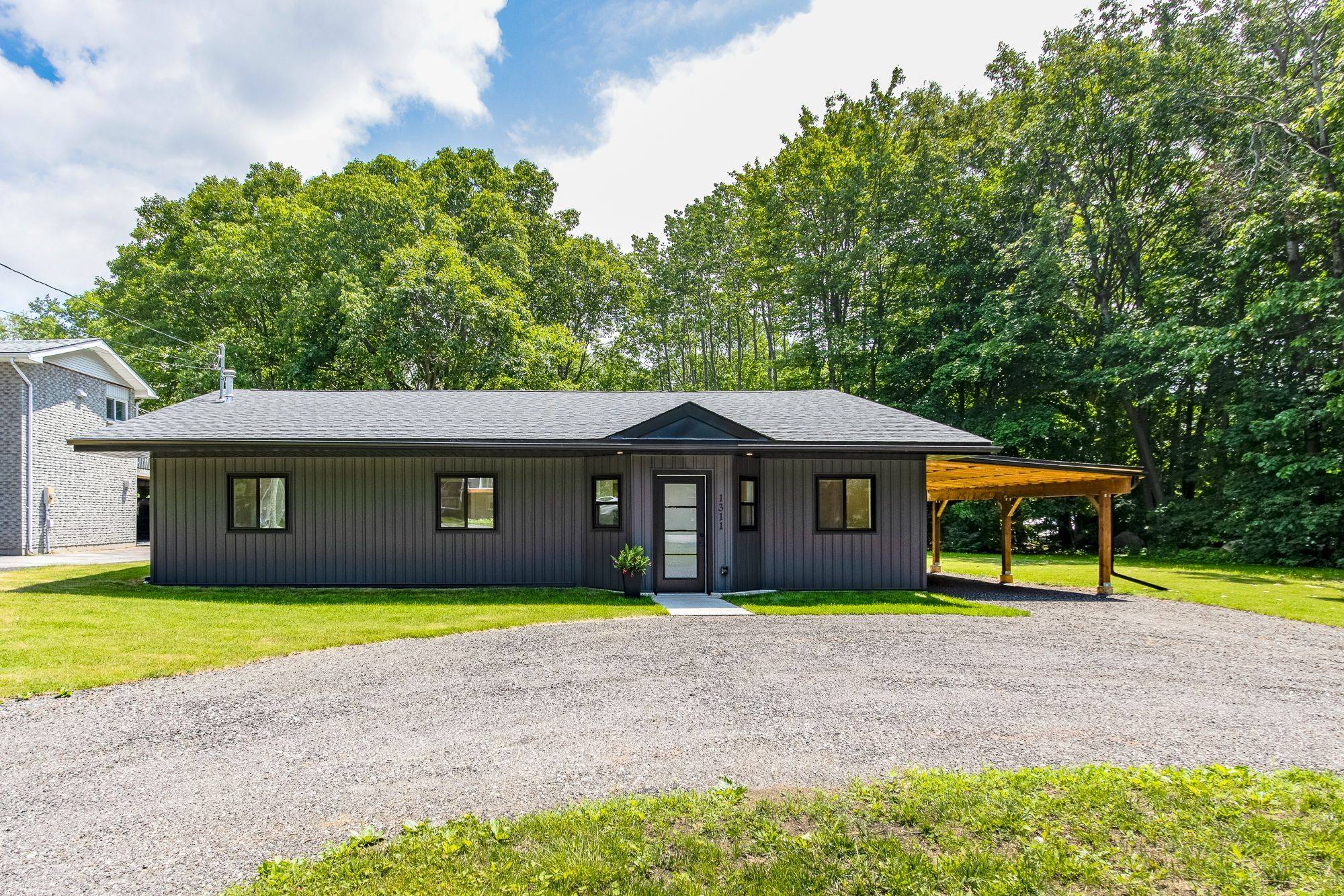 Midland, ON L4R 5J5,1311 Everton RD