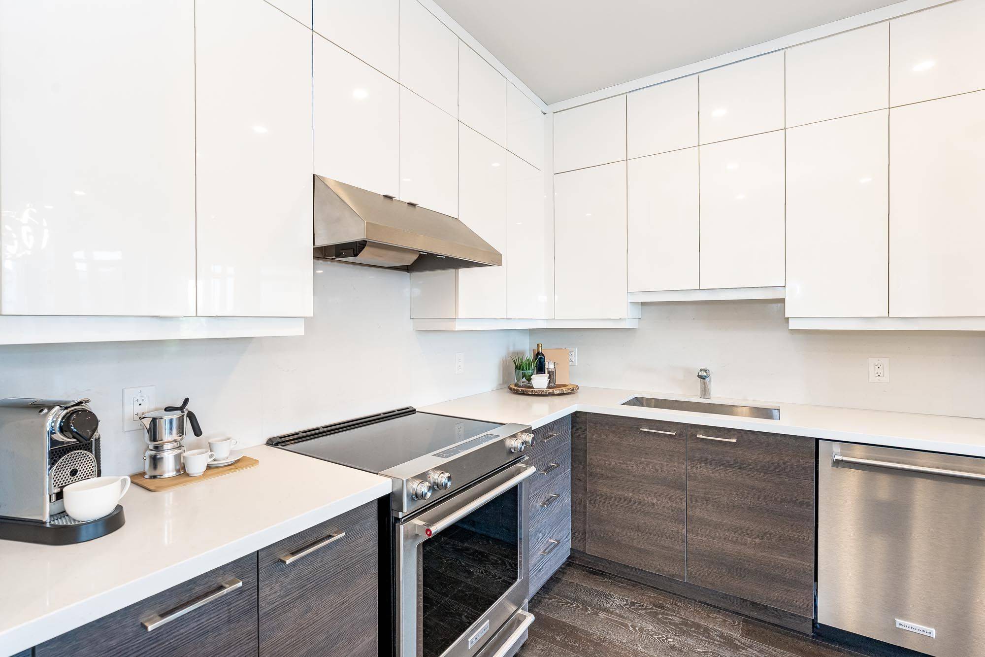 Orillia, ON L3V 8K4,90 Orchard Point RD #604