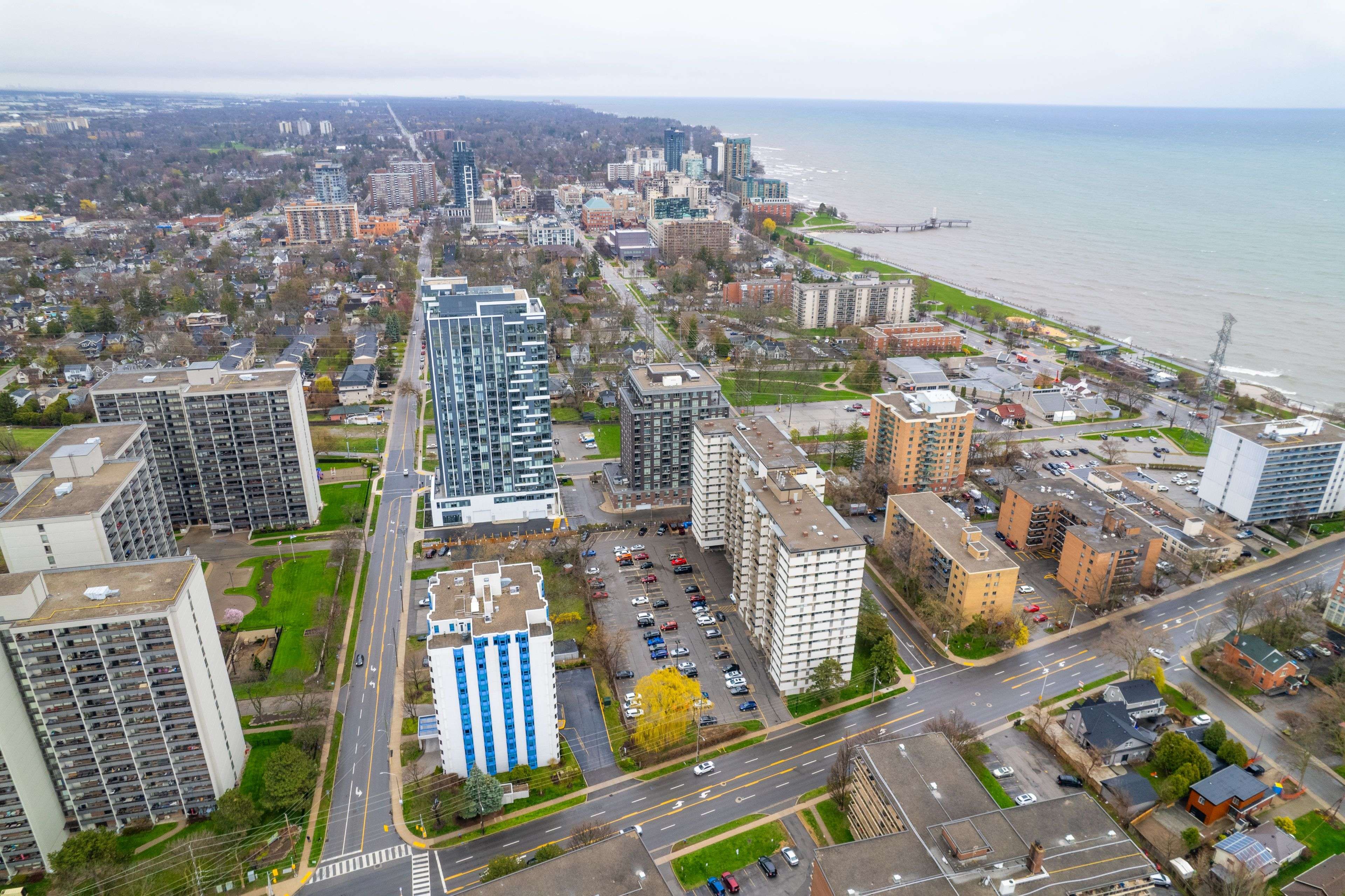 Burlington, ON L7S 2L8,1272 Ontario ST #304