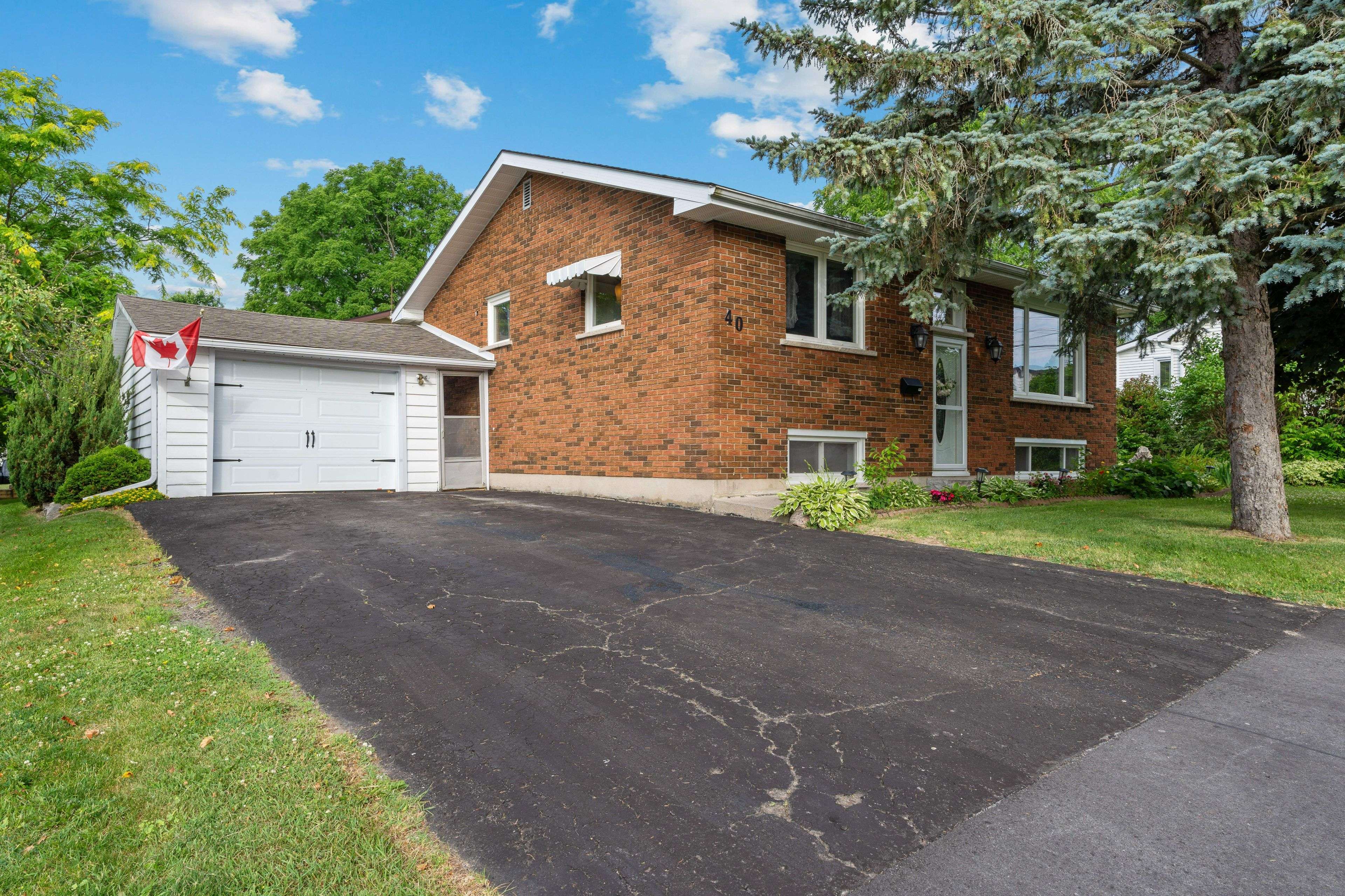 Greater Napanee, ON K7R 2S9,40 Richard ST