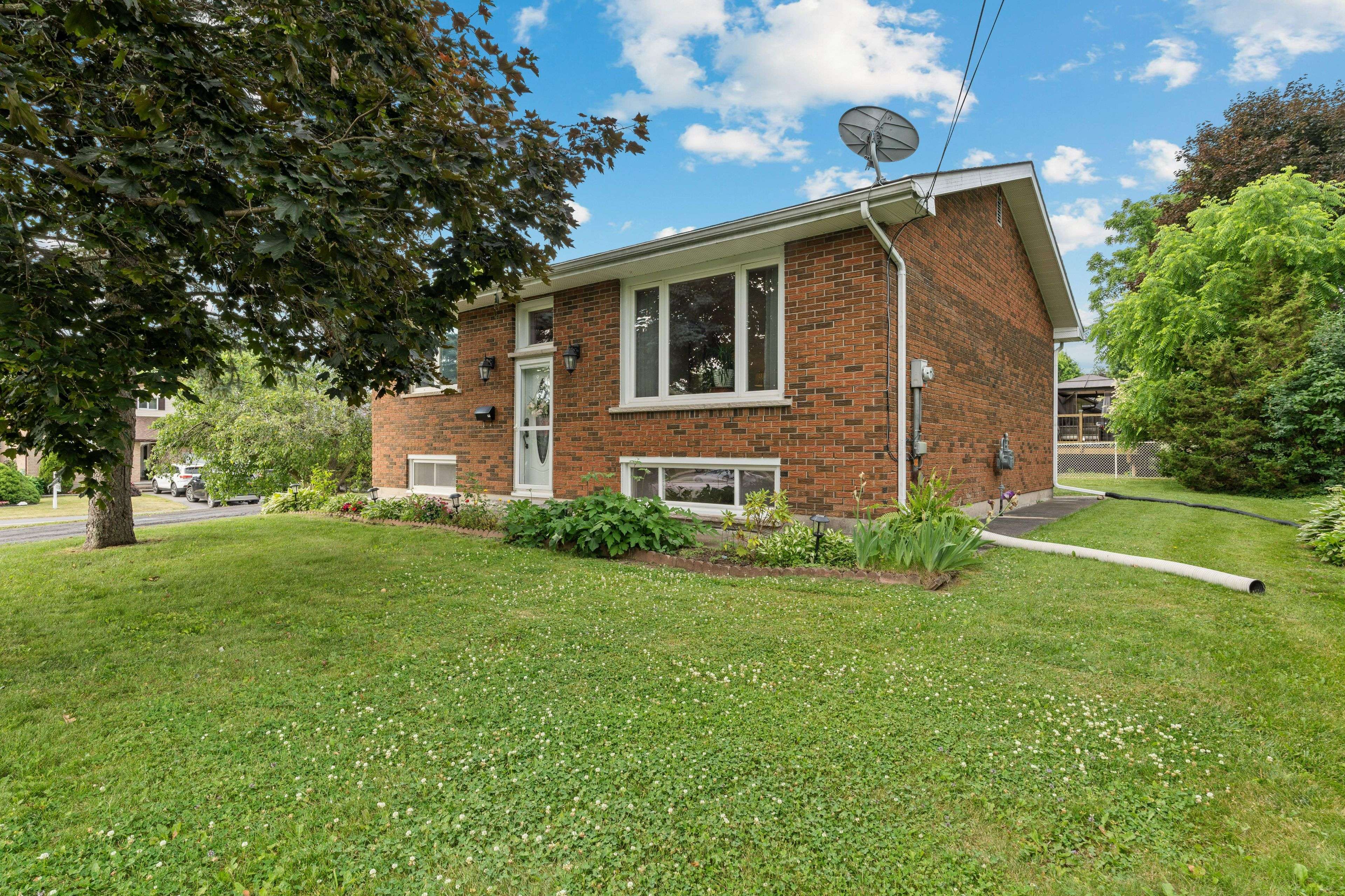 Greater Napanee, ON K7R 2S9,40 Richard ST