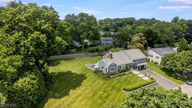 Montclair Twp., NJ 07043,43 Woodmont Rd