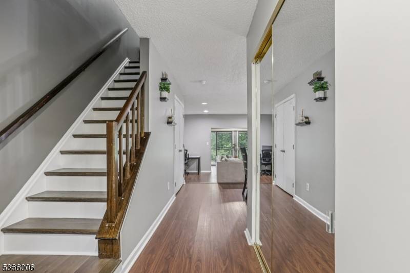 Franklin Twp., NJ 08823,91 Pear Tree Ln