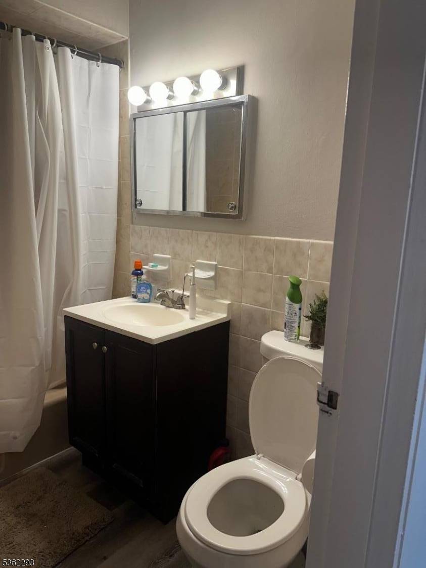 Bloomfield Twp., NJ 07003,185 Watsessing Ave #5