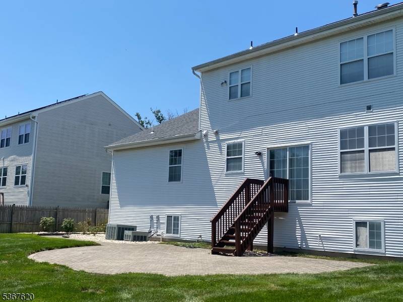 South Brunswick Twp., NJ 08824,7 Country Woods Dr