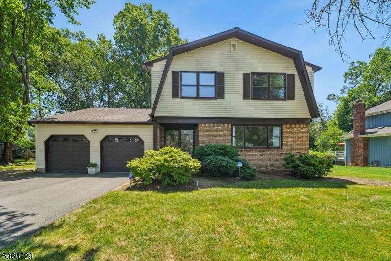 Morris Twp., NJ 07960,4 Dickens Ct