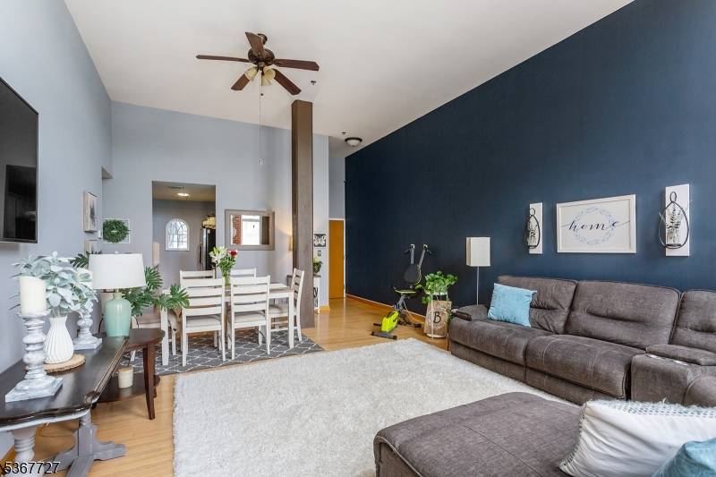 Little Falls Twp., NJ 07424,262 Main St #203