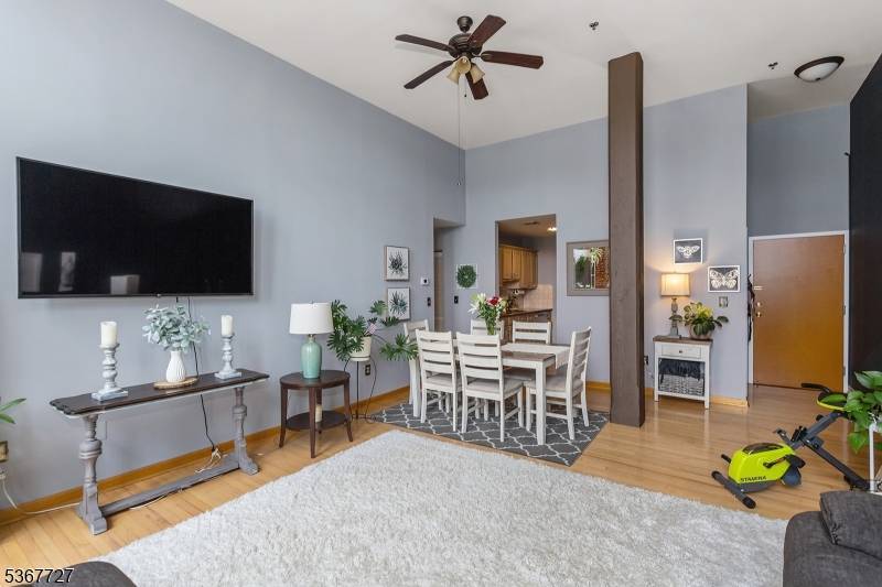 Little Falls Twp., NJ 07424,262 Main St #203