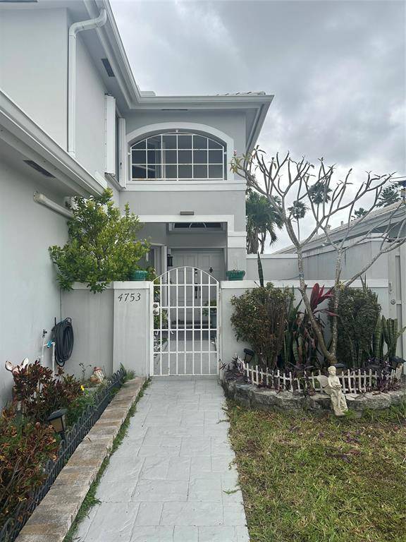 Miami, FL 33185,4753 SW 154th Ct