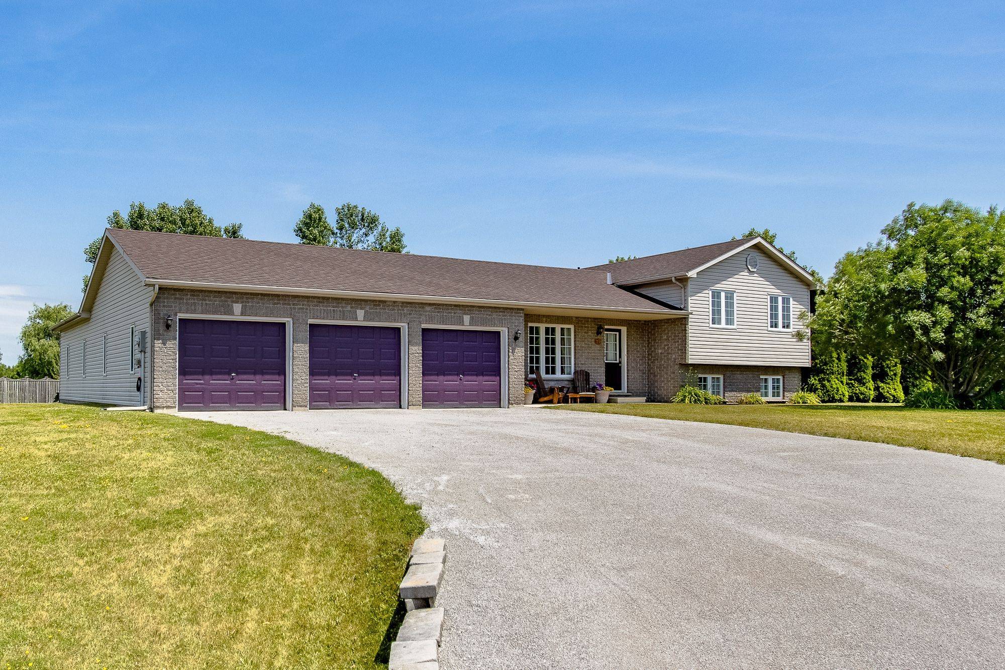 Springwater, ON L0L 2K0,24 Marl Creek DR